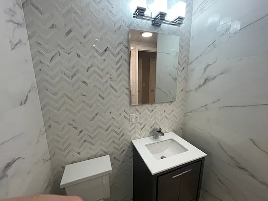 Rented by Compass | media 23