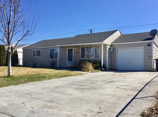 1114 Larson Blvd, Moses Lake, WA 98837