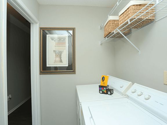 3rd image of 5650 Hillandale Dr #5063005