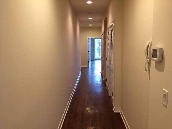 3rd image of 4318 N California Ave Unit 303