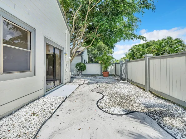 13323 Bedford Mews Court Court, Wellington, FL 33414