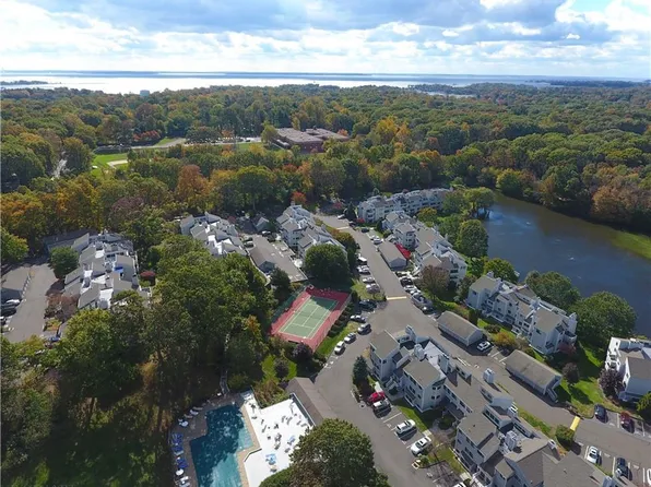 130 Rowayton Woods Drive #130, Norwalk, CT 06854