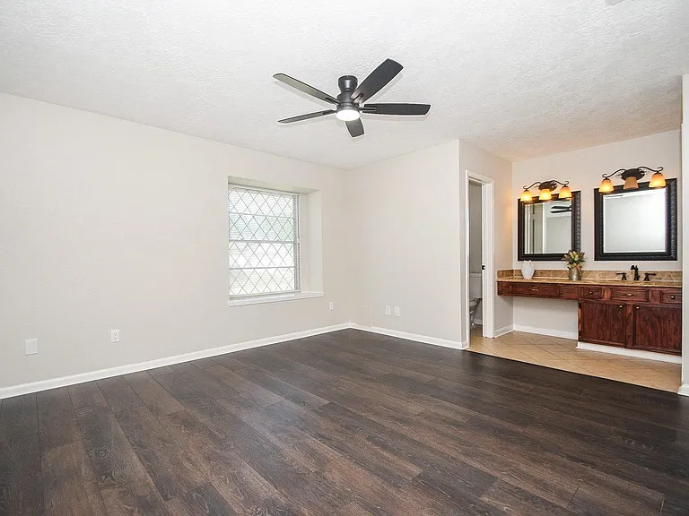 6906 Grant Dr — Photo 18