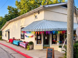 75 Mountain St, Eureka Springs, AR 72632