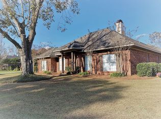 9030 Lake View Dr, Fairhope, AL 36532