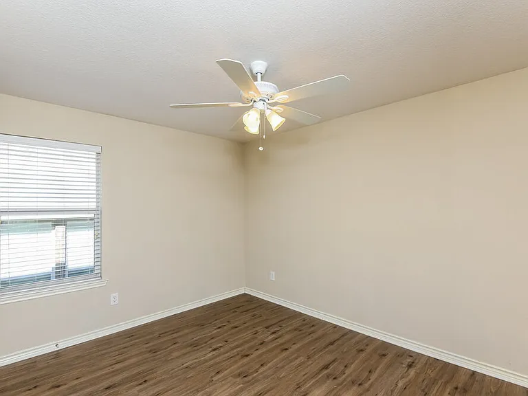 3912 Big Thicket Dr — Photo 13