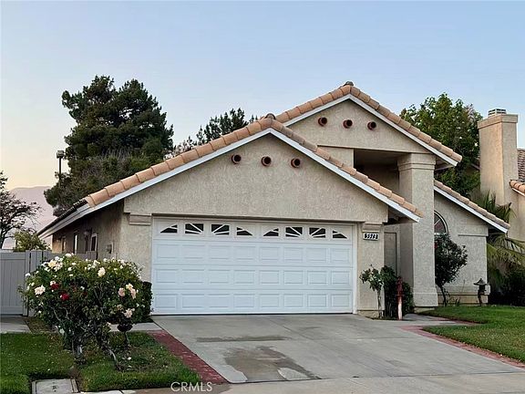 3rd image of 5913 Oakmont Dr