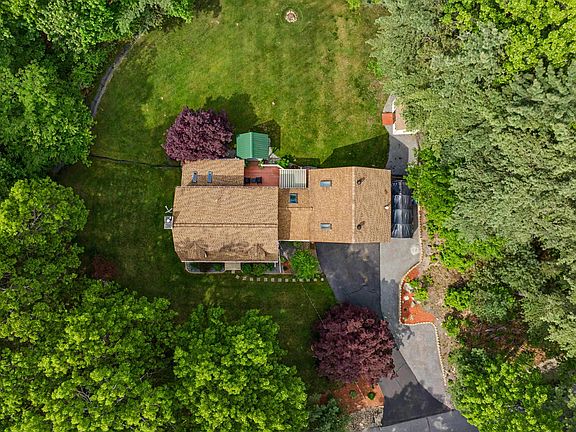 4th image of 50 Webster Avenue