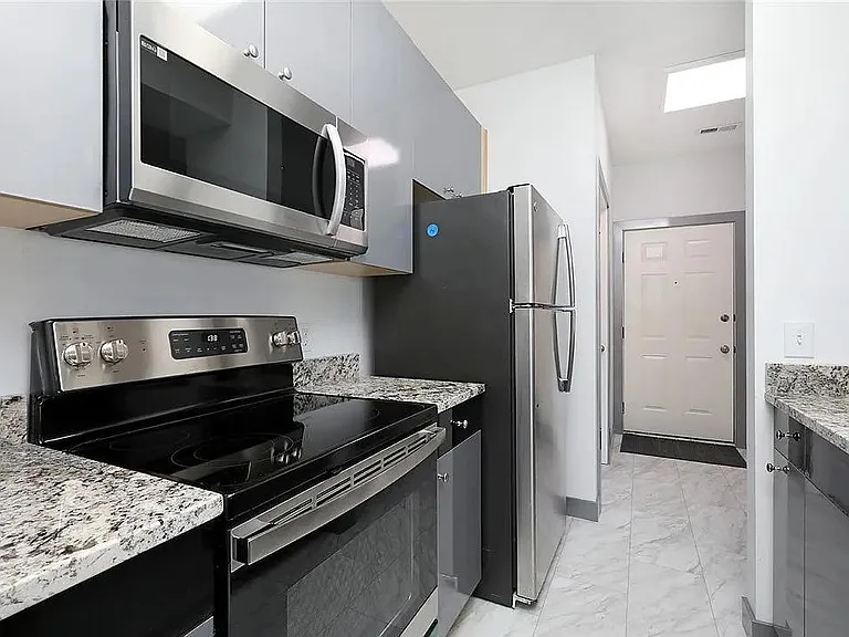 1760 SE La Grant Pkwy #35 — Photo 2