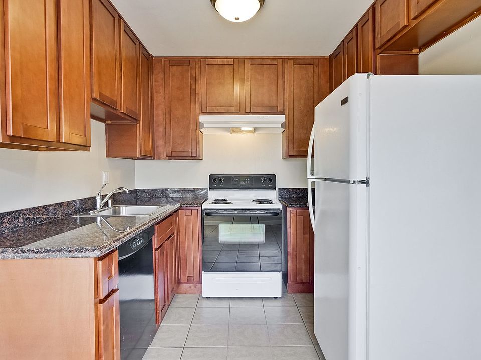 1st image of 699 Grand Coulee Ave APT 6