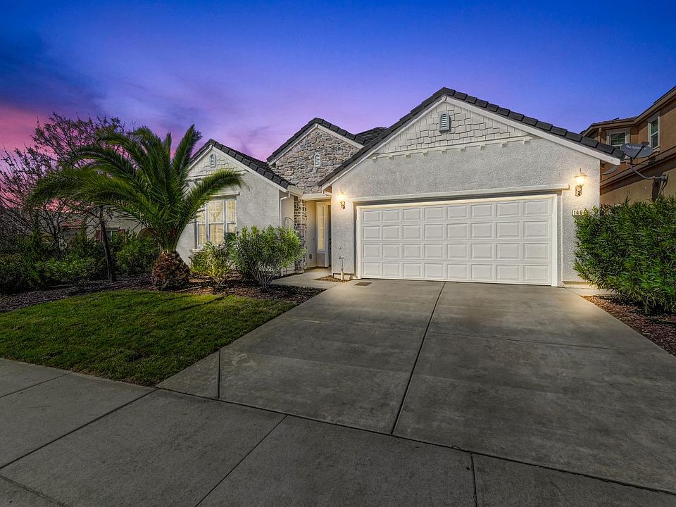 1st image of 1405 Skibbereen Way