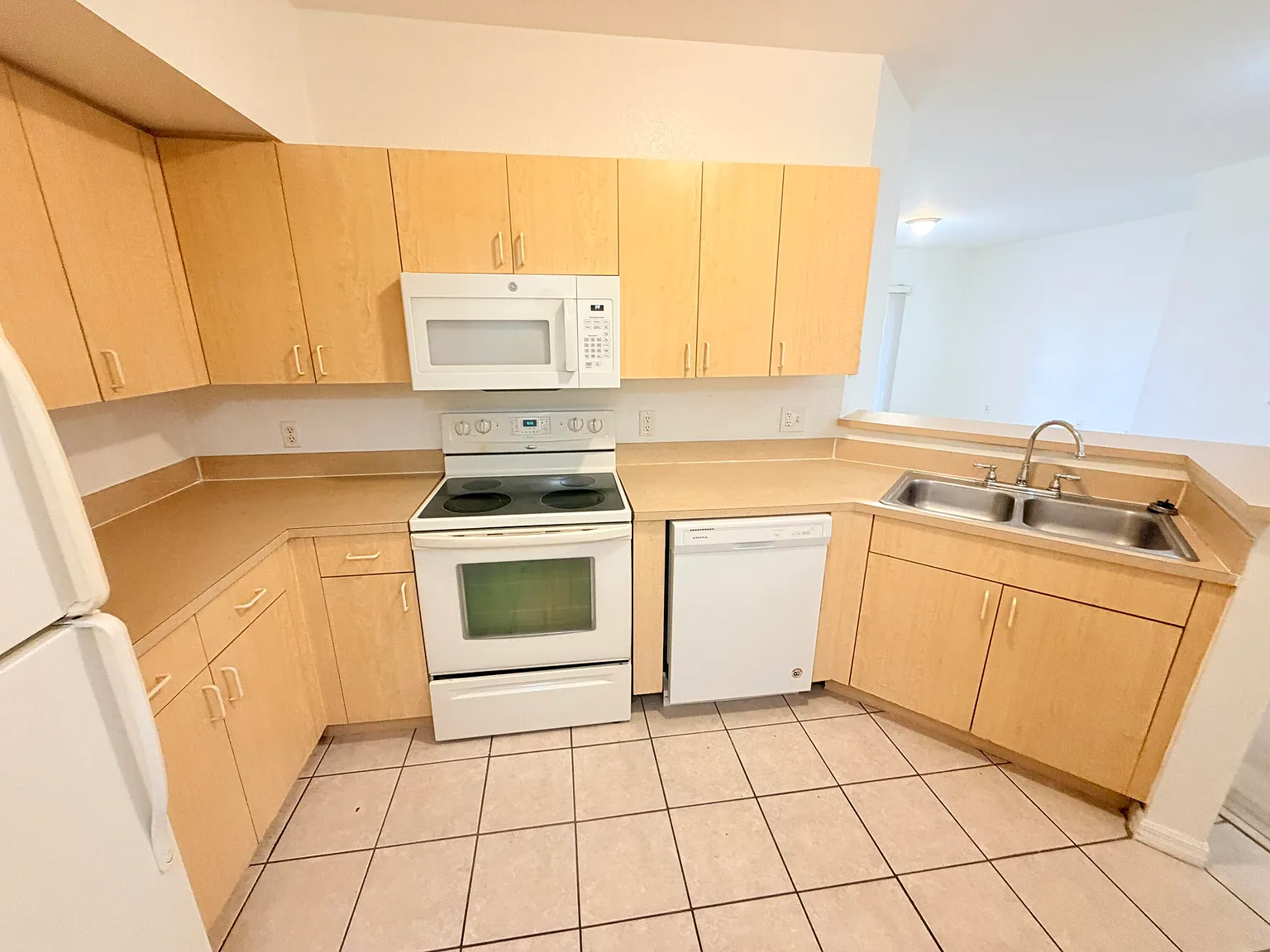 1 bed, 1.0 bath, 878 sqft, $1,850 — Photo 1