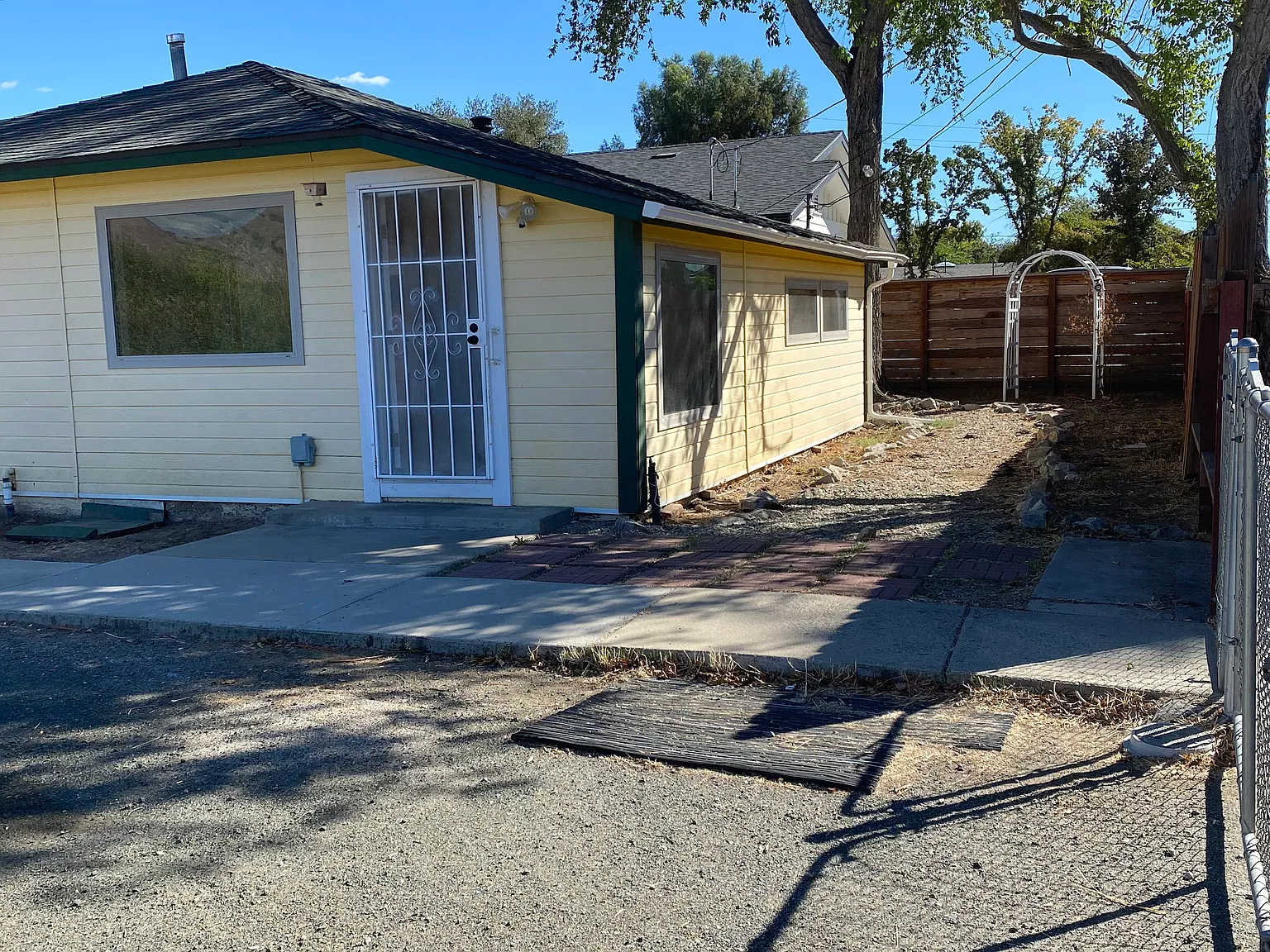 1496 Rio Vista Pl — Photo 2