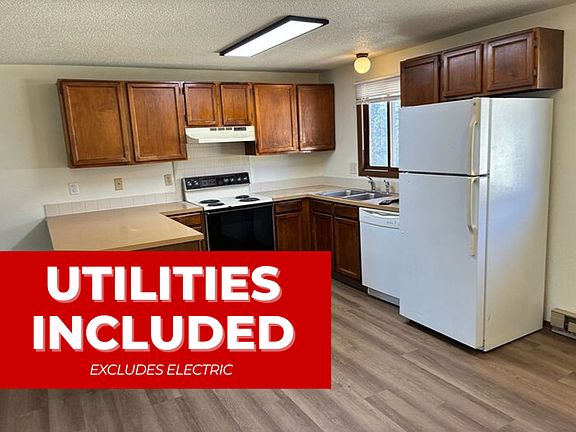 2nd image of 4914-4920 Basswood Dr #4918