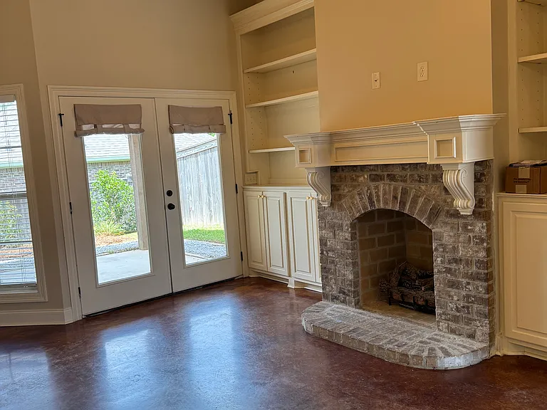 715 Chambord Dr — Photo 15