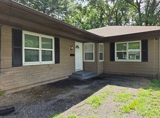 641 N 38th St, Belleville, IL 62226
