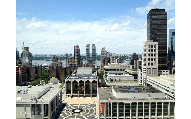 Rented by Douglas Elliman | media 10