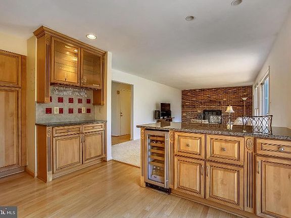 5th image of 2104 Twin Mill Ln
