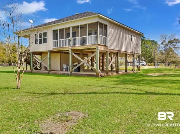 15390 Morris Dr, Coden, AL 36523