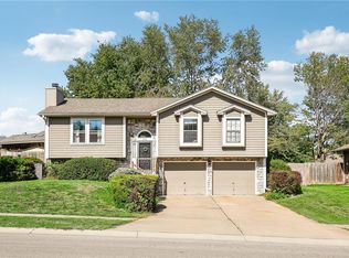 2116 SE 3rd St, Lees Summit, MO 64063