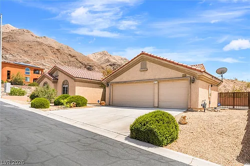 7205 Madonna Dr Photo 1