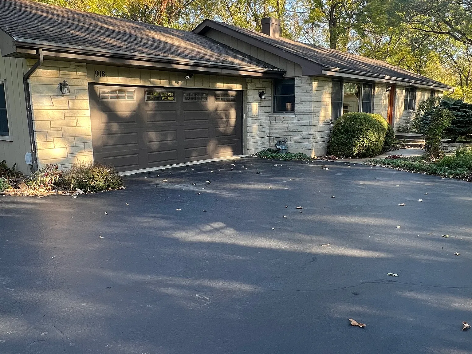 3 bed, 2300 sqft, $3,400 — Photo 4