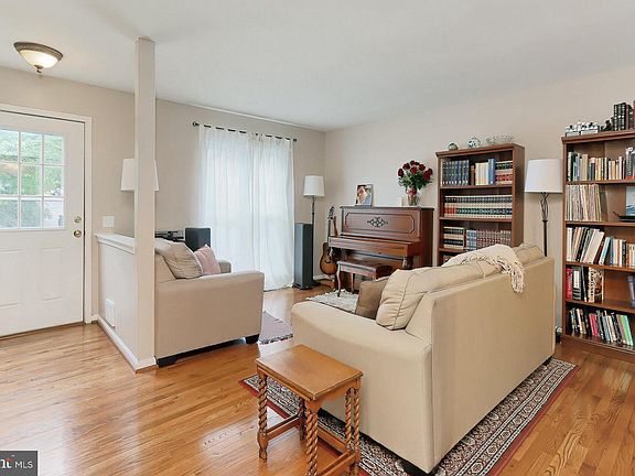 5th image of 14946 Lady Madonna Ct