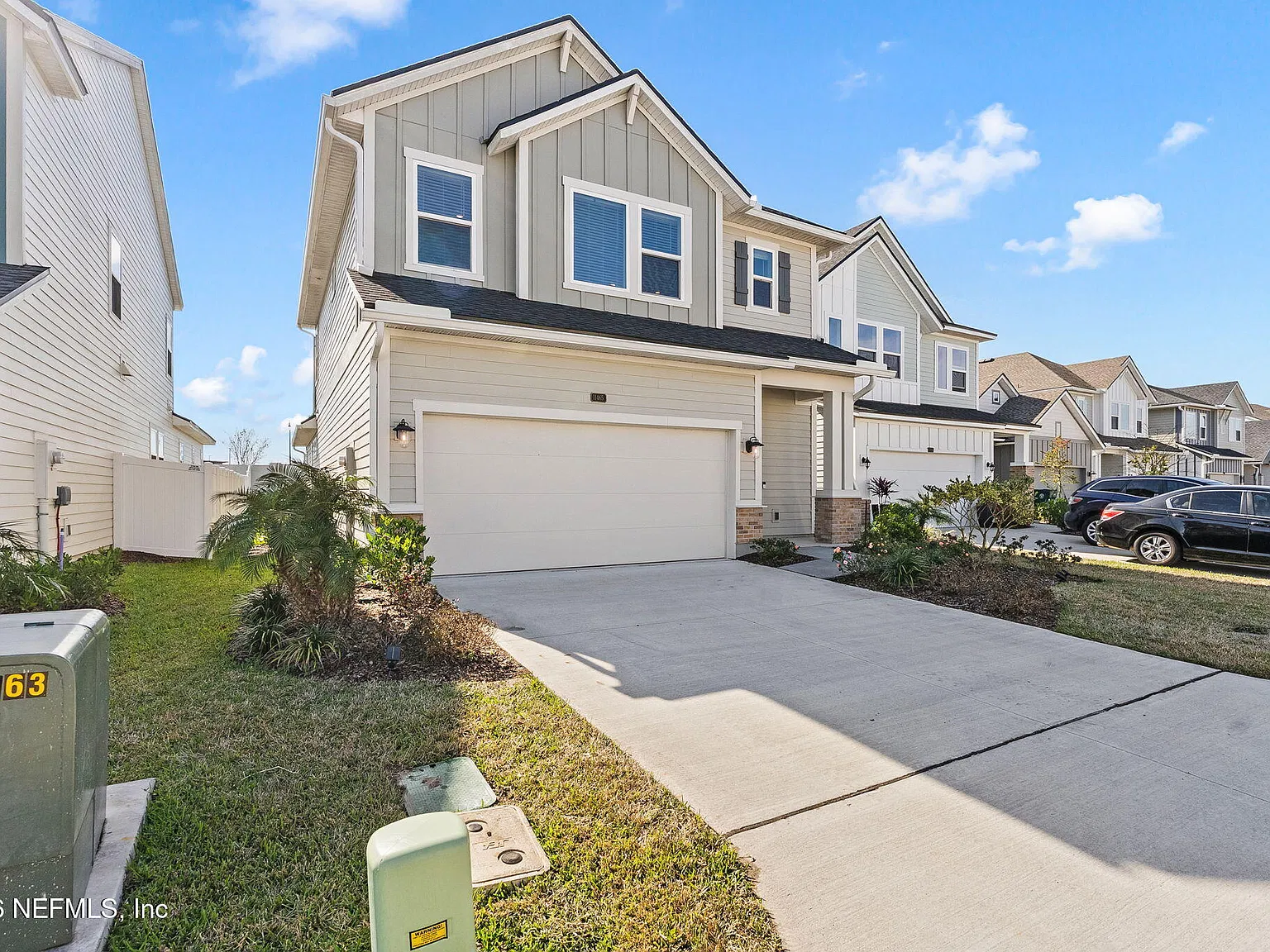 3 bed, 2.5 bath, 2392 sqft, $3,600 — Photo 3
