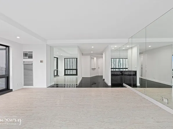 721 5th Ave APT 50D, New York, NY 10022