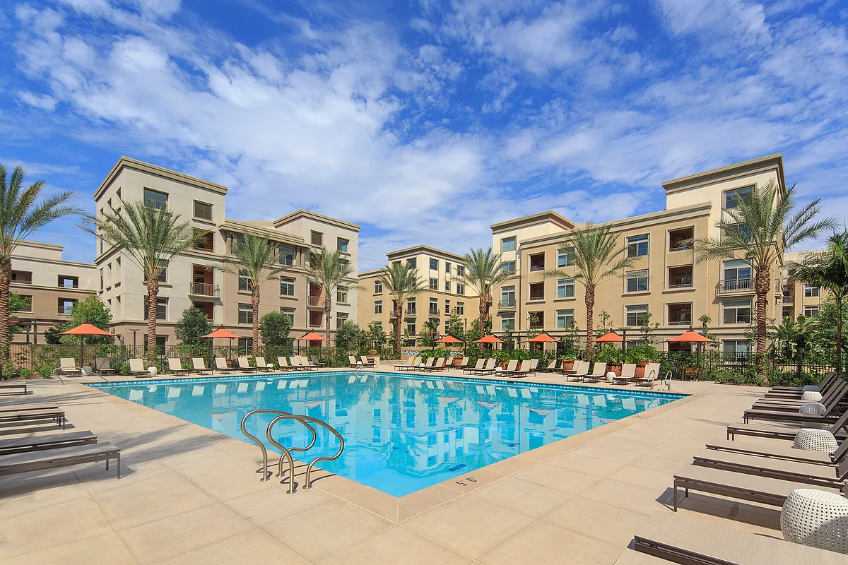 Building Photo - Centerpointe at Irvine Spectrum