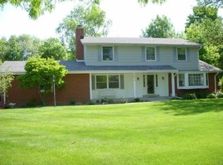 8916 N Santa Monica Blvd, Bayside, WI 53217