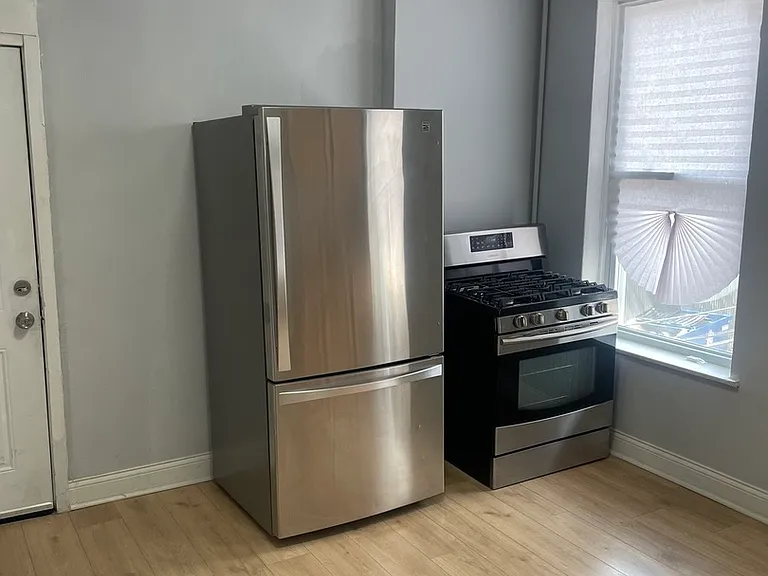 451 E 111th St SE #2R — Photo 3