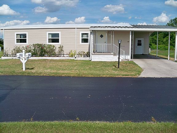 2nd image of 419 Beaver Run St