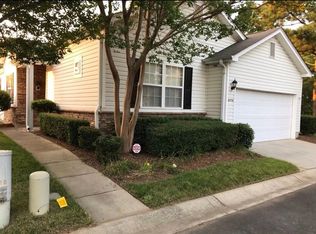 8776 Meadowmont View Dr, Charlotte, NC 28269