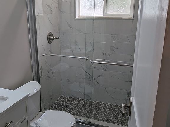 5th image of 2301 W Forteen Mile Rd #2315