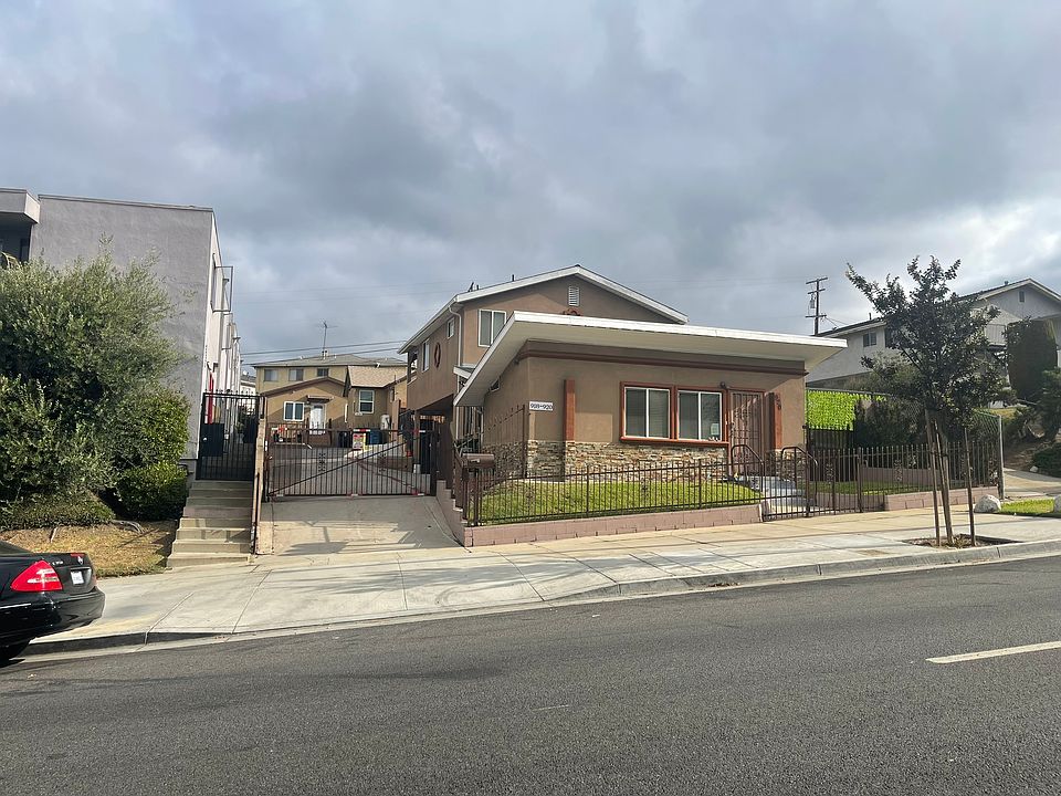 1st image of 918 1/2 Centinela Ave