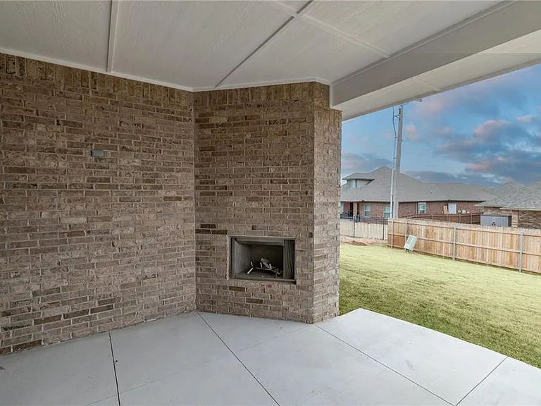2309 NW 171st St — Photo 21