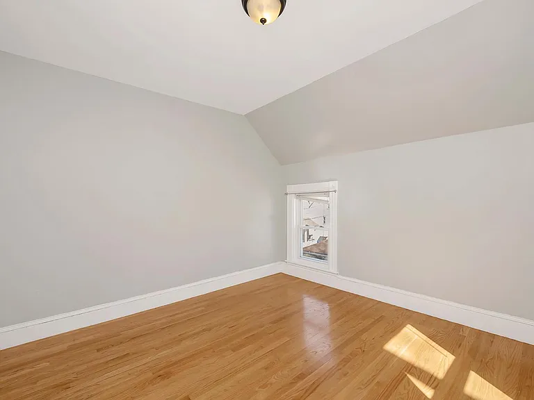 16 Oak Grove Ter — Photo 22