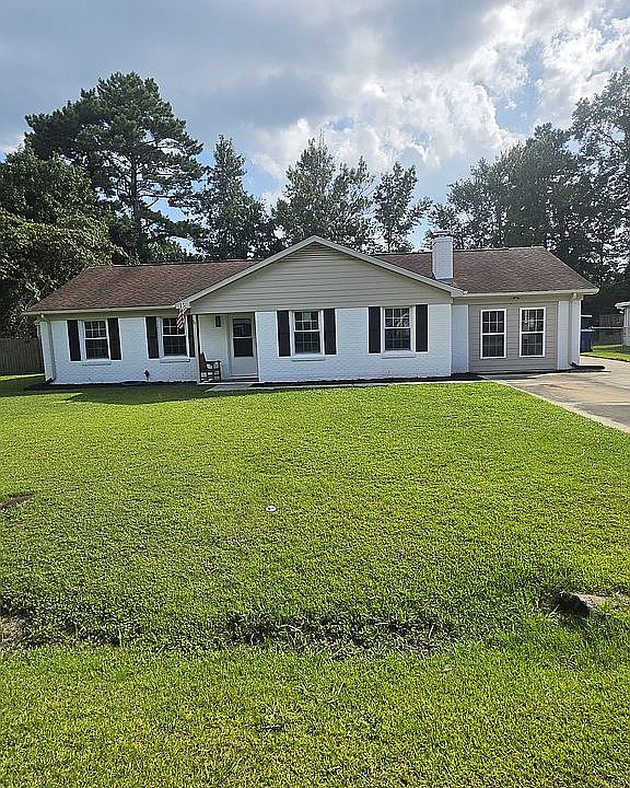 1st image of 110 Glen Dr