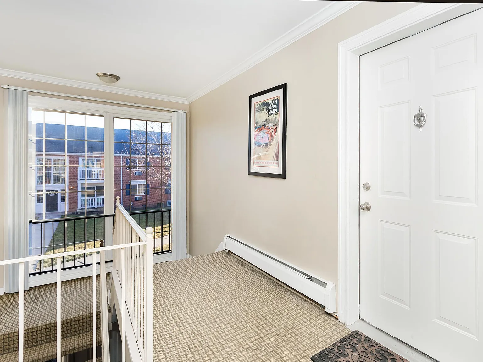 1 bed, 693 sqft, $1,300 — Photo 2