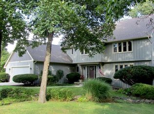 922 Blind Brook Dr, Columbus, OH 43235