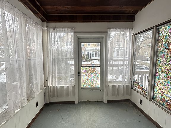 2nd image of 613 Geddes St