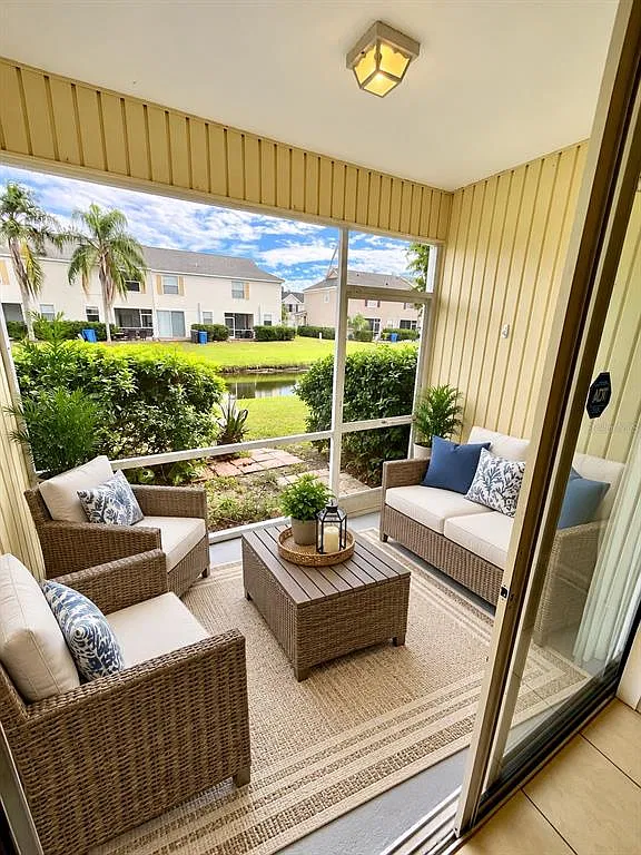 2 bed, 1.5 bath, 1252 sqft, $1,900 — Photo 4