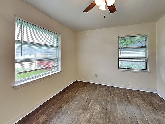 4th image of 6640 Braddock Pl