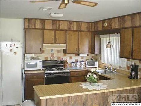 3rd image of 138 Torrey Pines Dr
