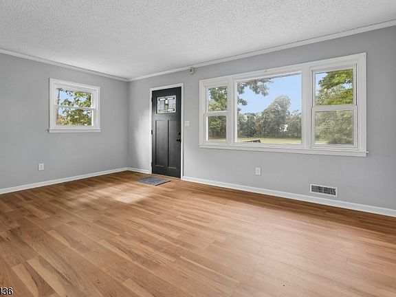 3rd image of 34 Liberty St