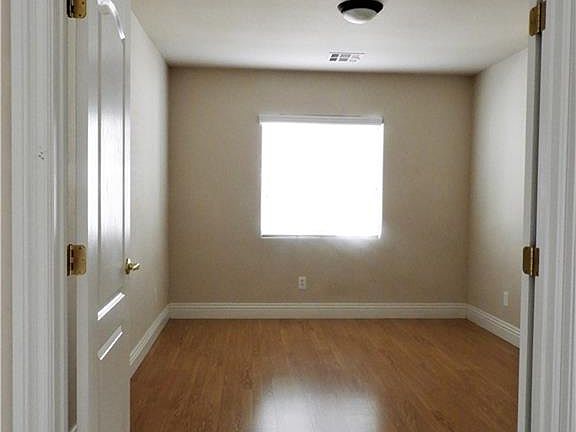 5th image of 8922 Frasure Falls Ave