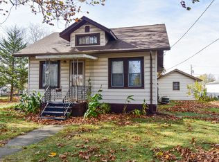 112 N Madison St, Sibley, IL 61773