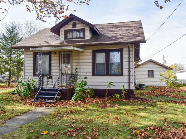 112 N Madison St, Sibley, IL 61773