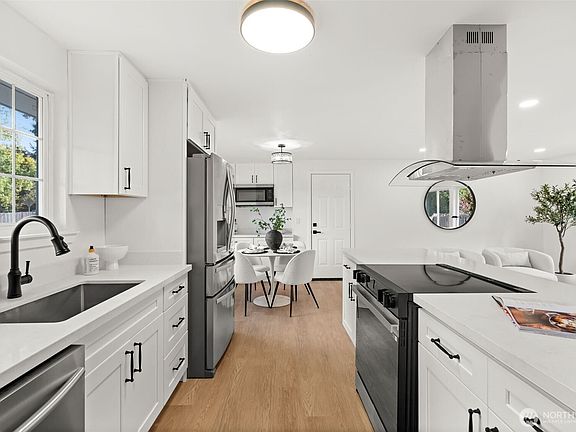 3rd image of 7912 56th Avenue Ct E